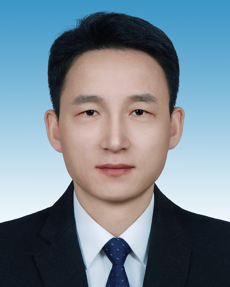 邵振东 市民政局党组成员、副局长